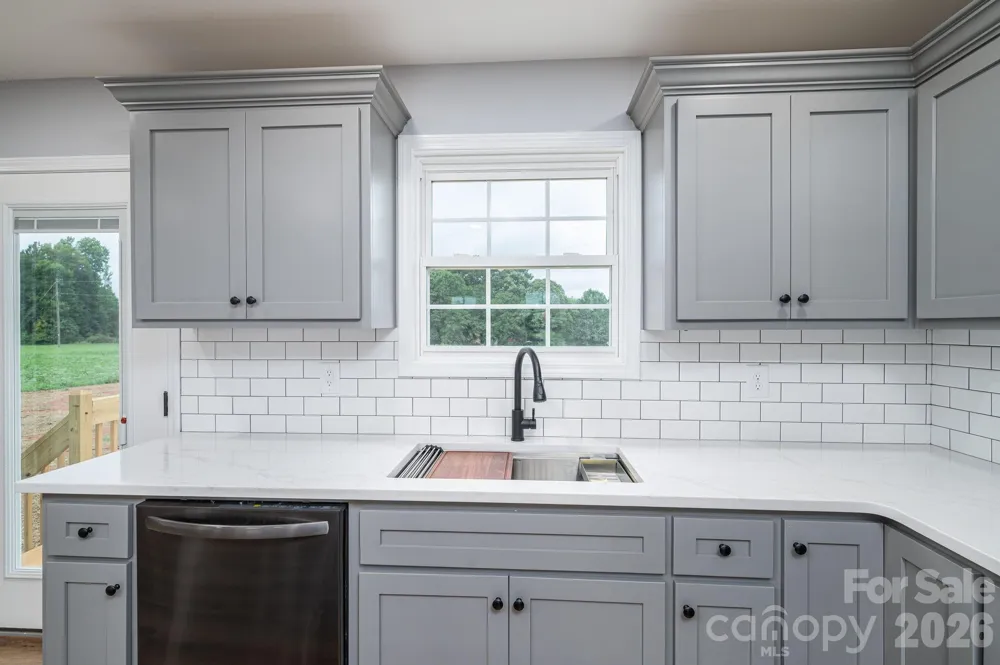 307 Northbrook III School Road Vale, NC 28168