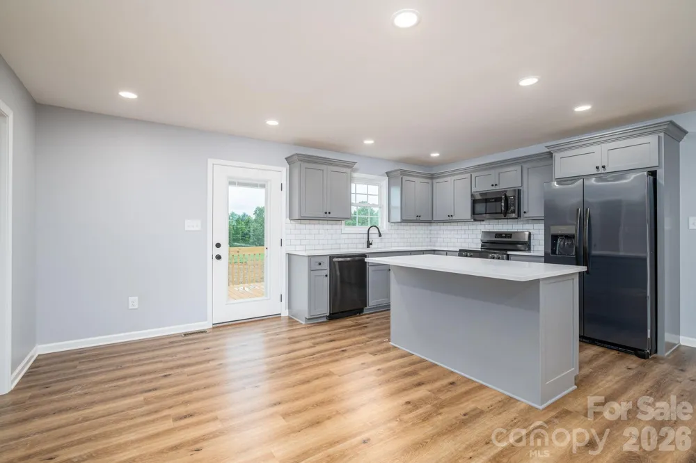 307 Northbrook III School Road Vale, NC 28168