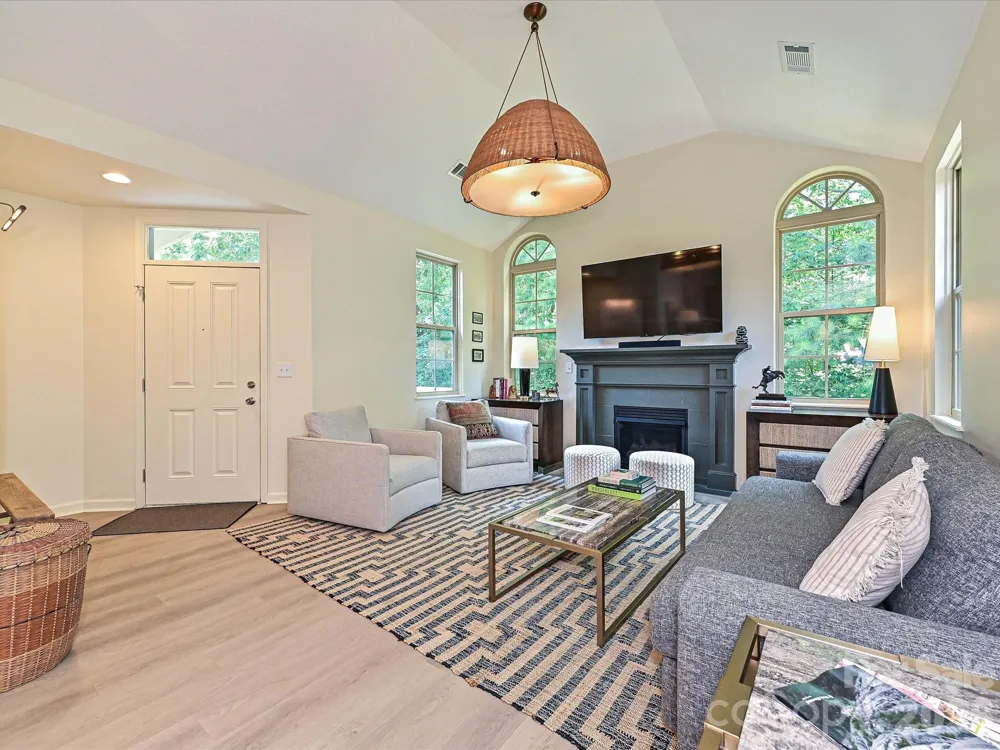 3520 S Bank Court Matthews, NC 28105
