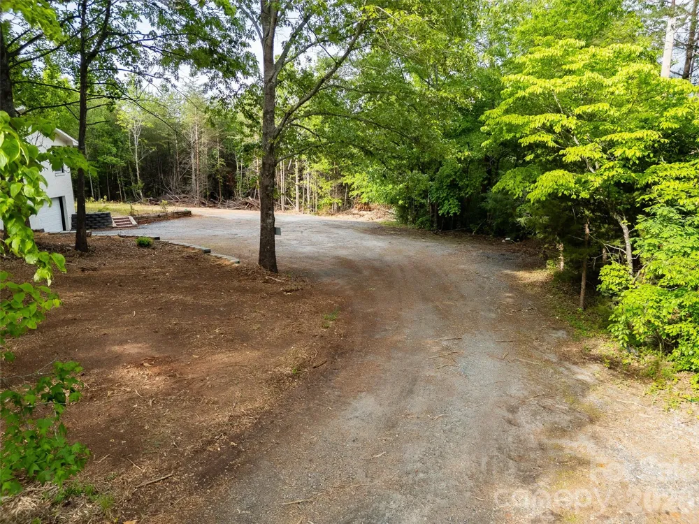 1335 Little Mountain Road Columbus, NC 28722
