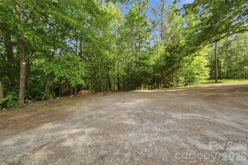 1335 Little Mountain Road Columbus, NC 28722