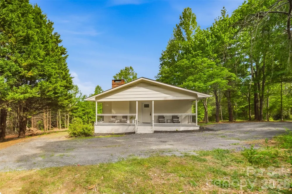 1335 Little Mountain Road Columbus, NC 28722