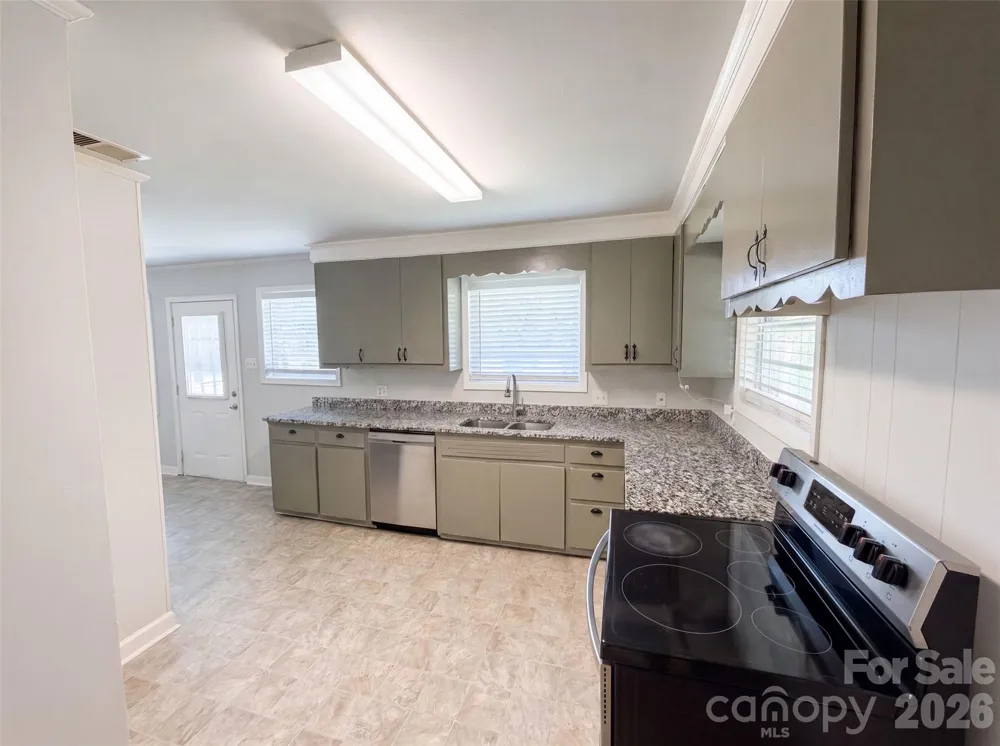 608 E Ryder Avenue Landis, NC 28088