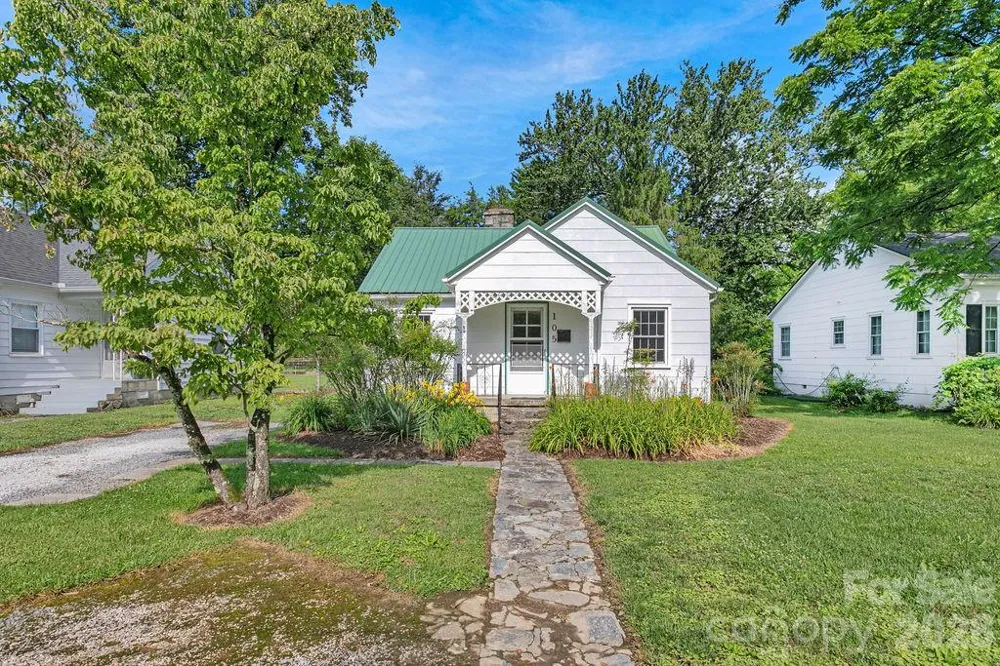 105 Parkview Drive Brevard, NC 28712