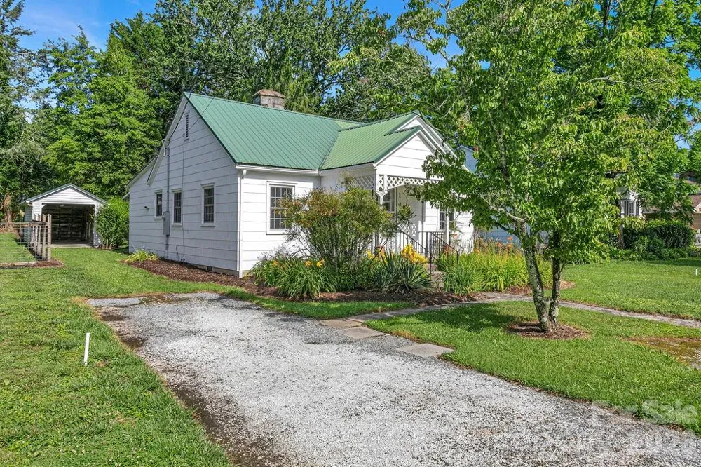 105 Parkview Drive Brevard, NC 28712