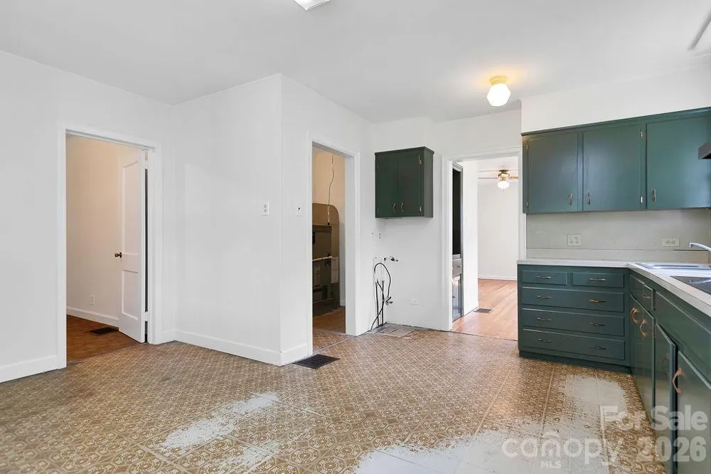 105 Parkview Drive Brevard, NC 28712