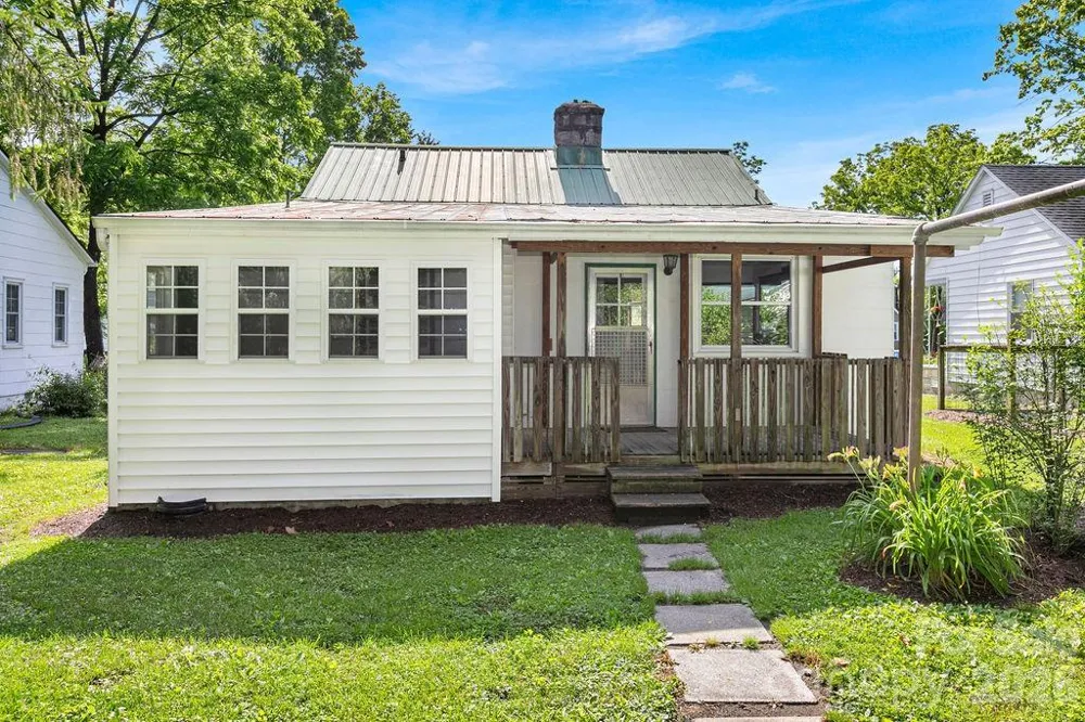 105 Parkview Drive Brevard, NC 28712