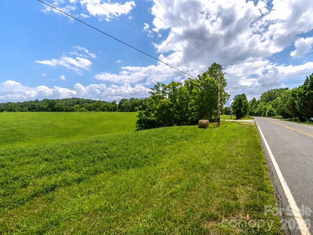99999 Sprouse Town Road Weaverville, NC 28787