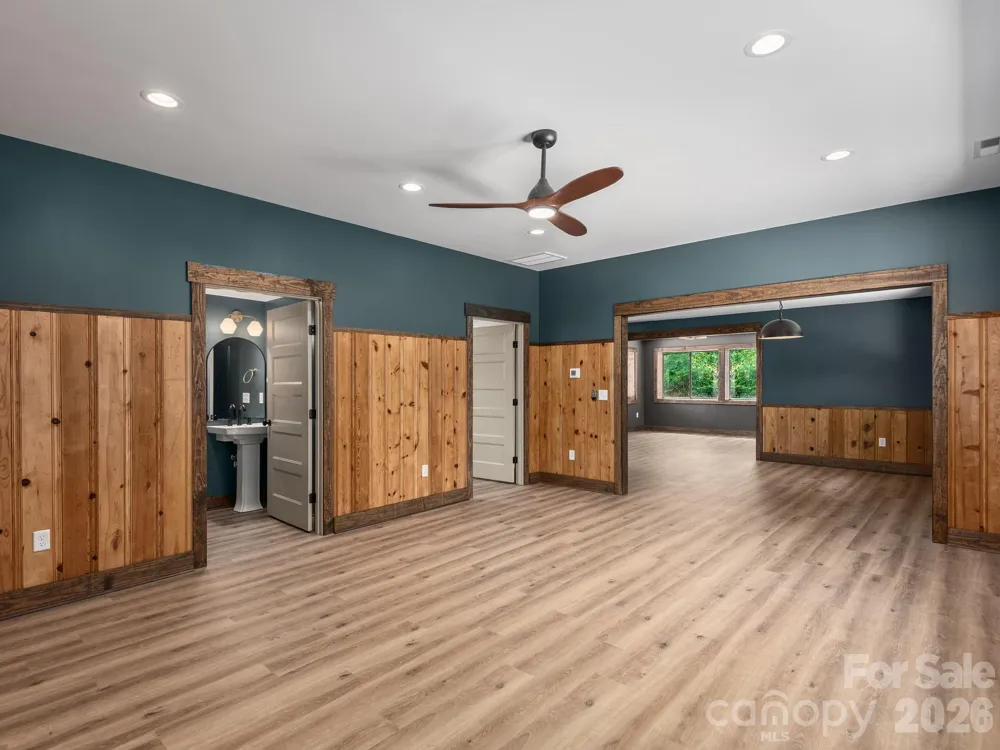 78 Travis Street Clyde, NC 28721