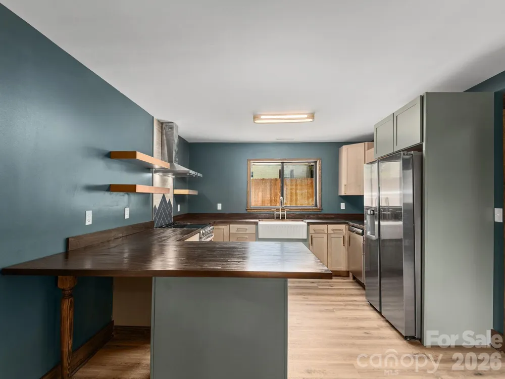 78 Travis Street Clyde, NC 28721