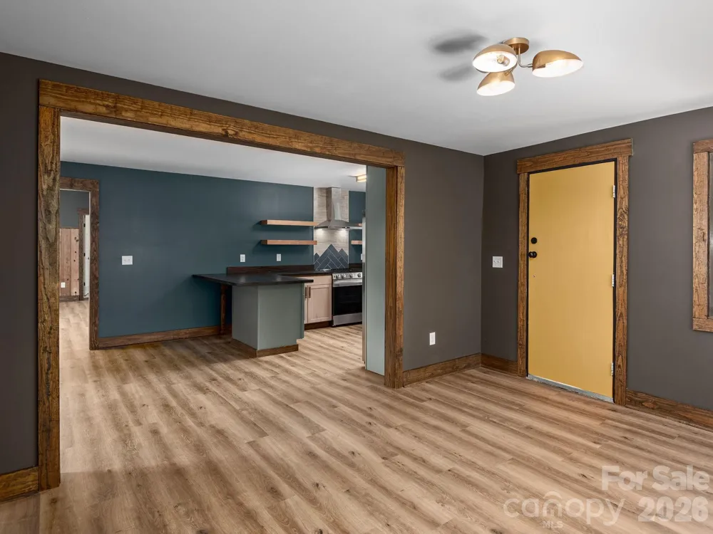 78 Travis Street Clyde, NC 28721