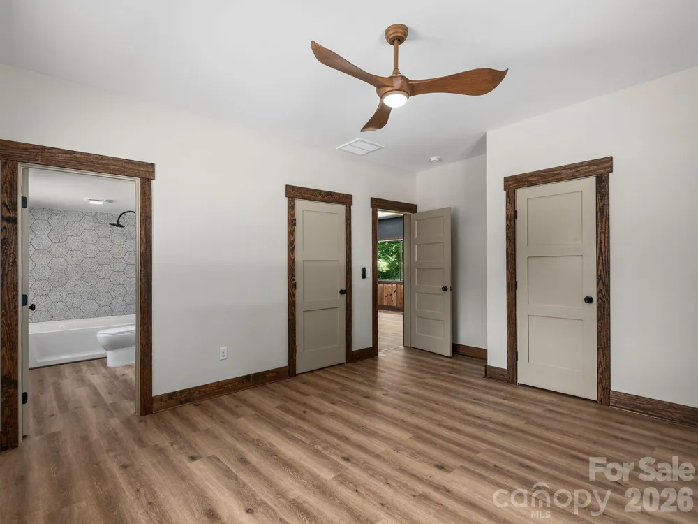 78 Travis Street Clyde, NC 28721