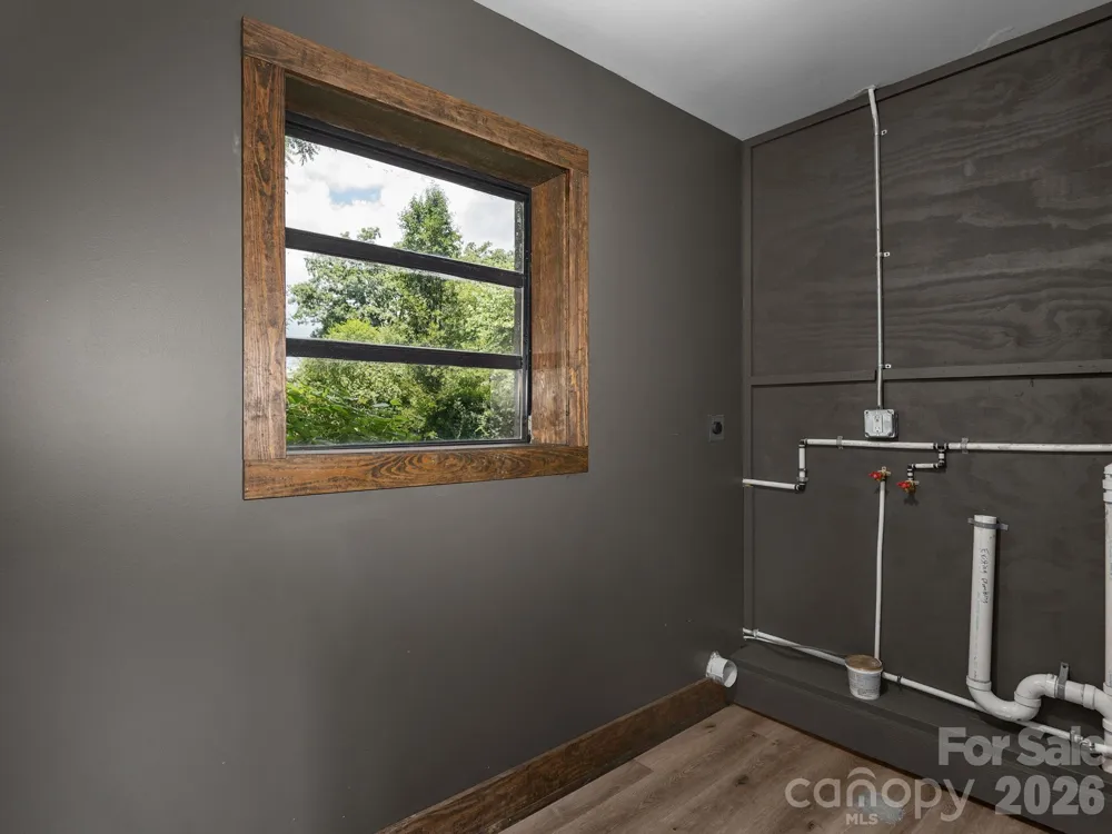 78 Travis Street Clyde, NC 28721