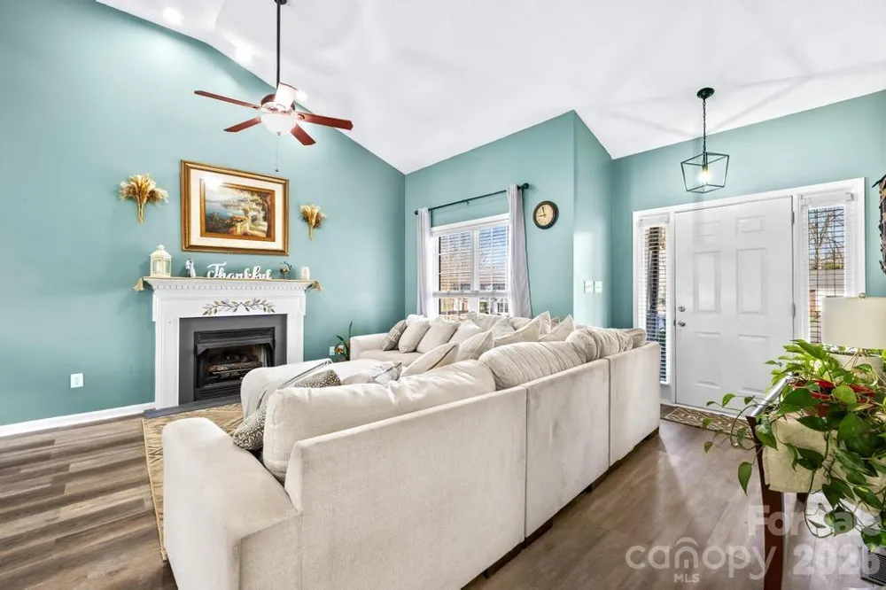 105 Laura Court Cherryville, NC 28021