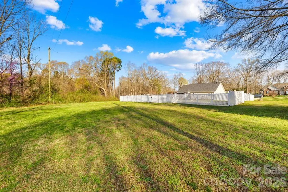 105 Laura Court Cherryville, NC 28021