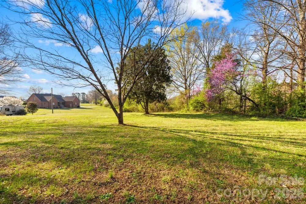 105 Laura Court Cherryville, NC 28021