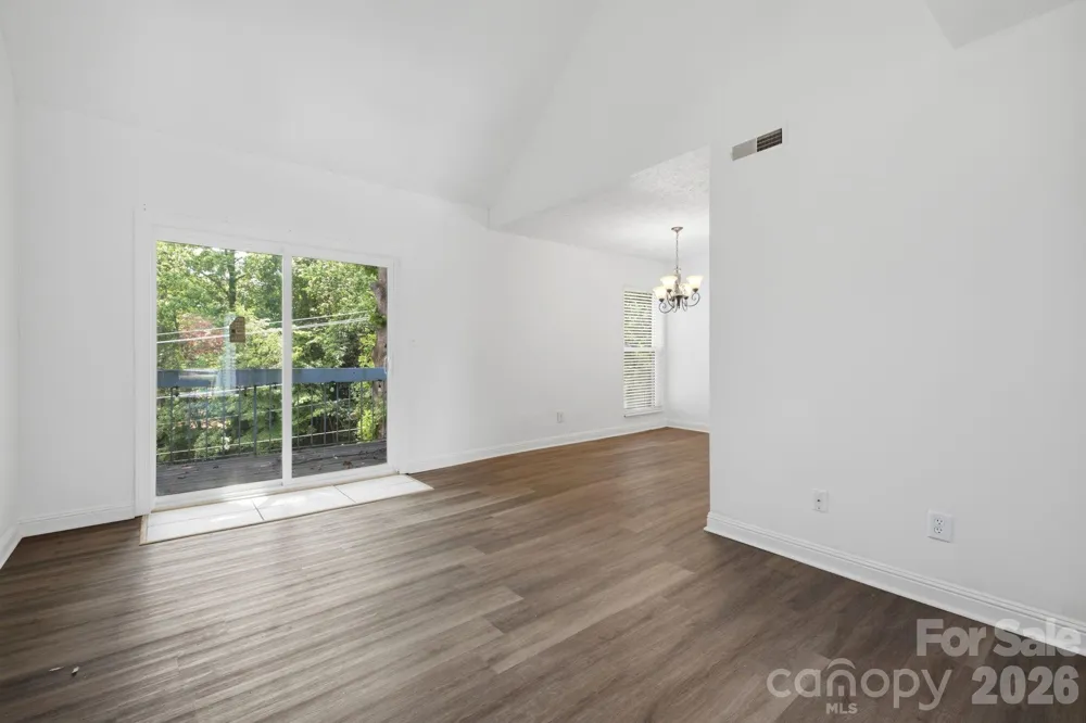 1050 21st Avenue NW #6 Hickory, NC 28601