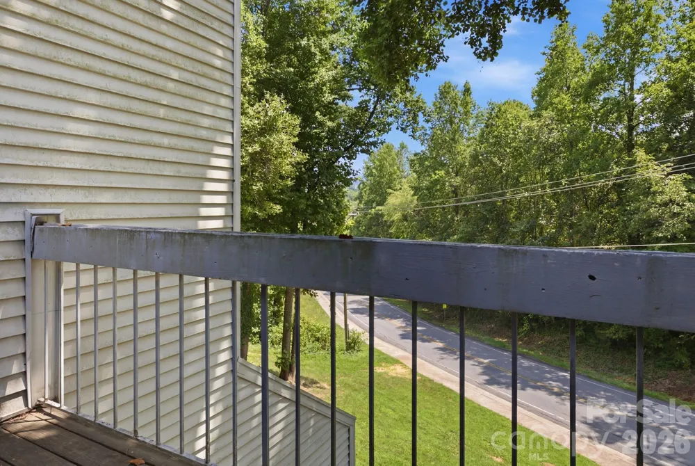 1050 21st Avenue NW #6 Hickory, NC 28601