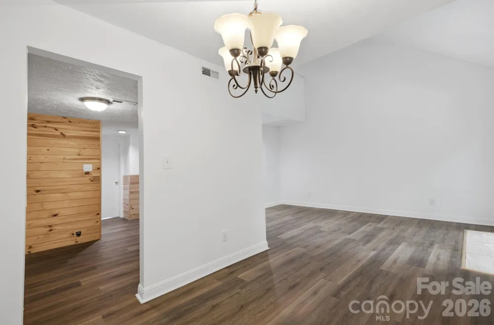 1050 21st Avenue NW #6 Hickory, NC 28601