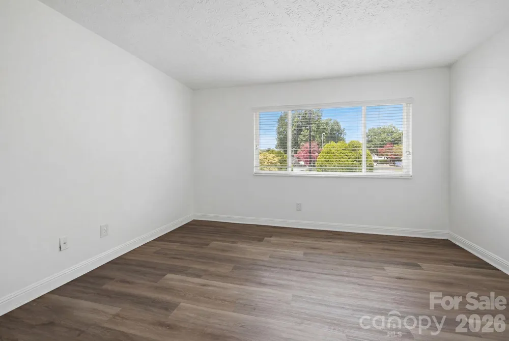1050 21st Avenue NW #6 Hickory, NC 28601
