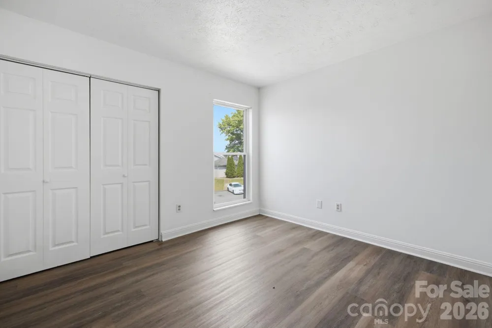1050 21st Avenue NW #6 Hickory, NC 28601