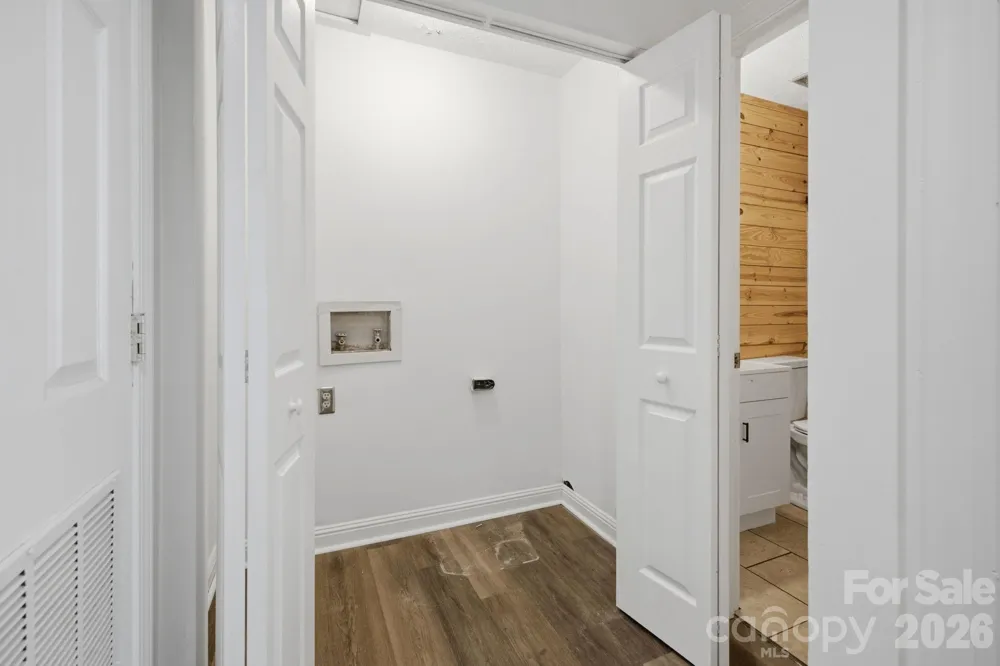 1050 21st Avenue NW #6 Hickory, NC 28601