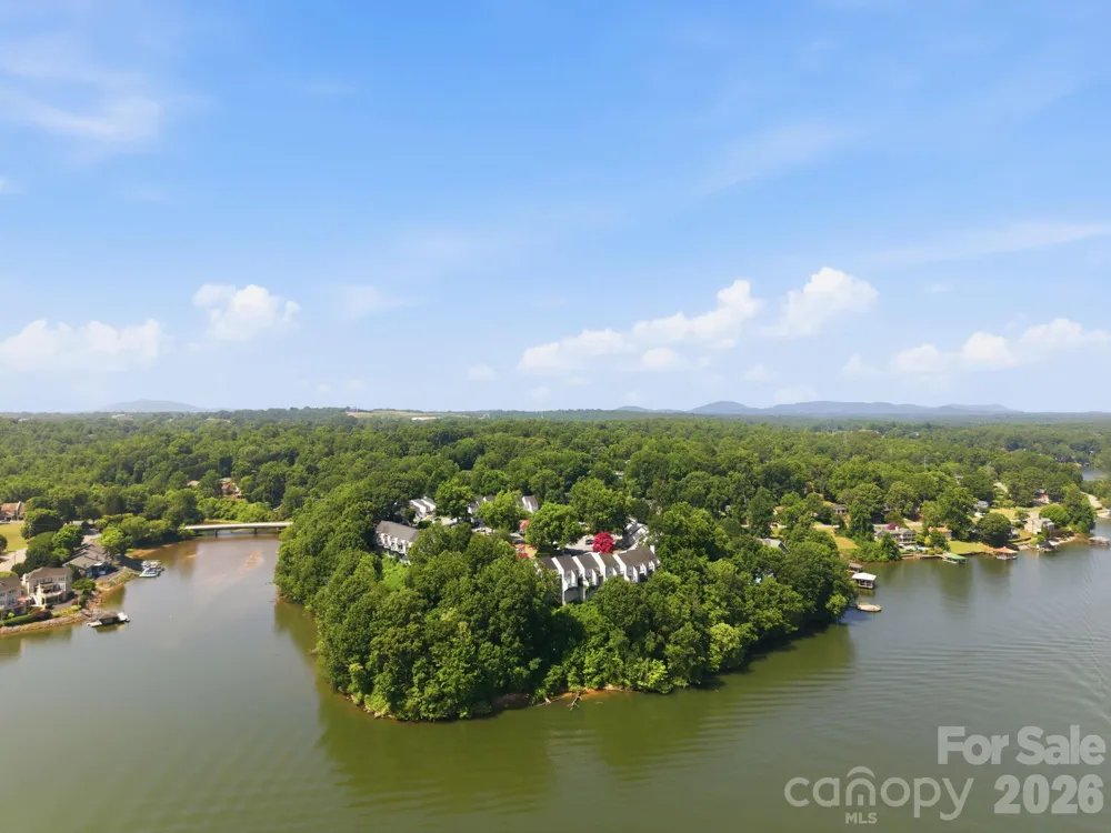 1050 21st Avenue NW #6 Hickory, NC 28601