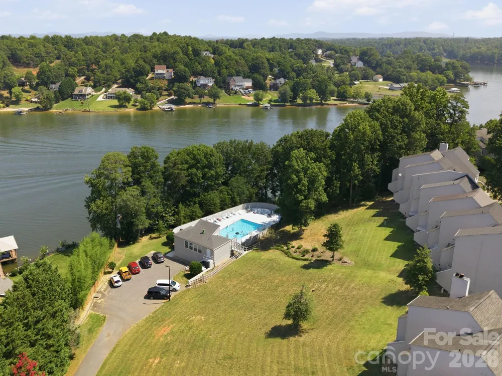1050 21st Avenue NW #6 Hickory, NC 28601