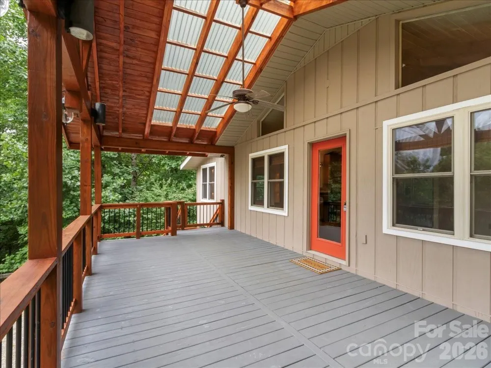 16 Turtle Dove Trail Burnsville, NC 28714