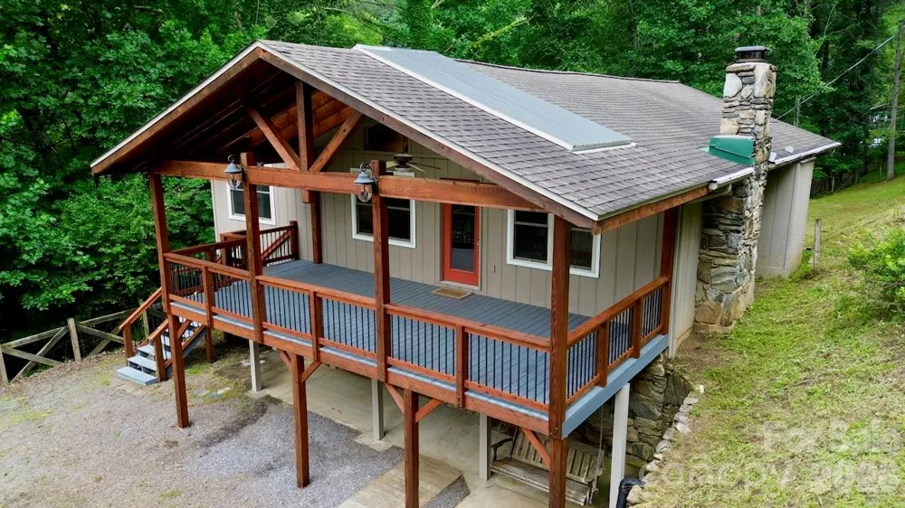 16 Turtle Dove Trail Burnsville, NC 28714