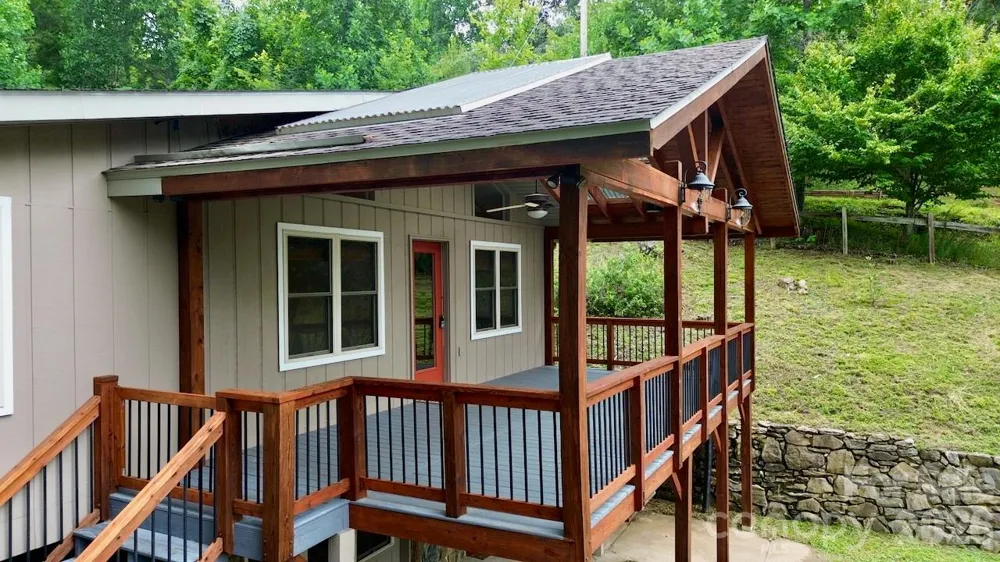 16 Turtle Dove Trail Burnsville, NC 28714