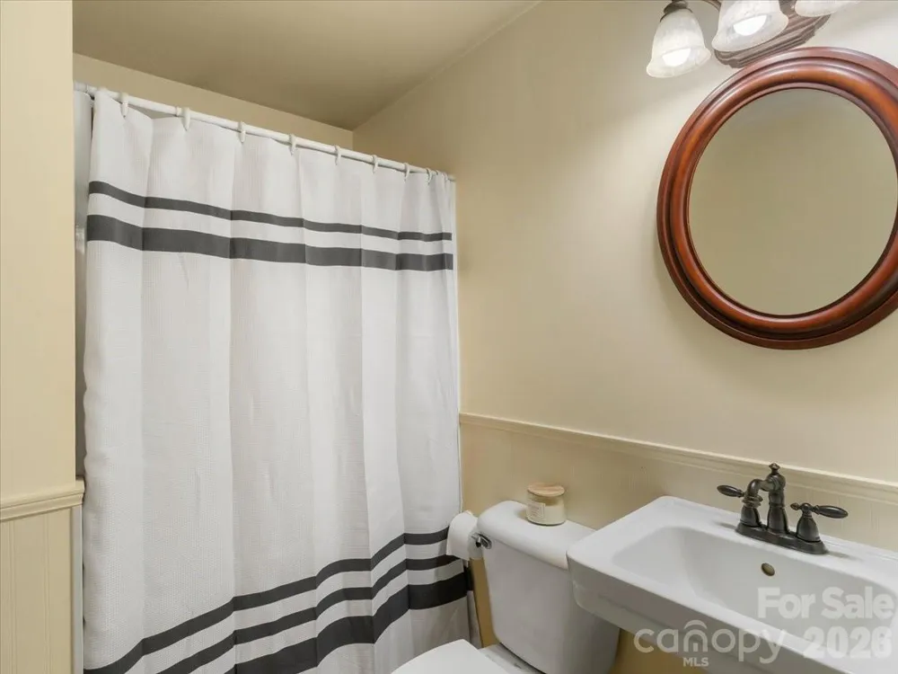 16 Turtle Dove Trail Burnsville, NC 28714