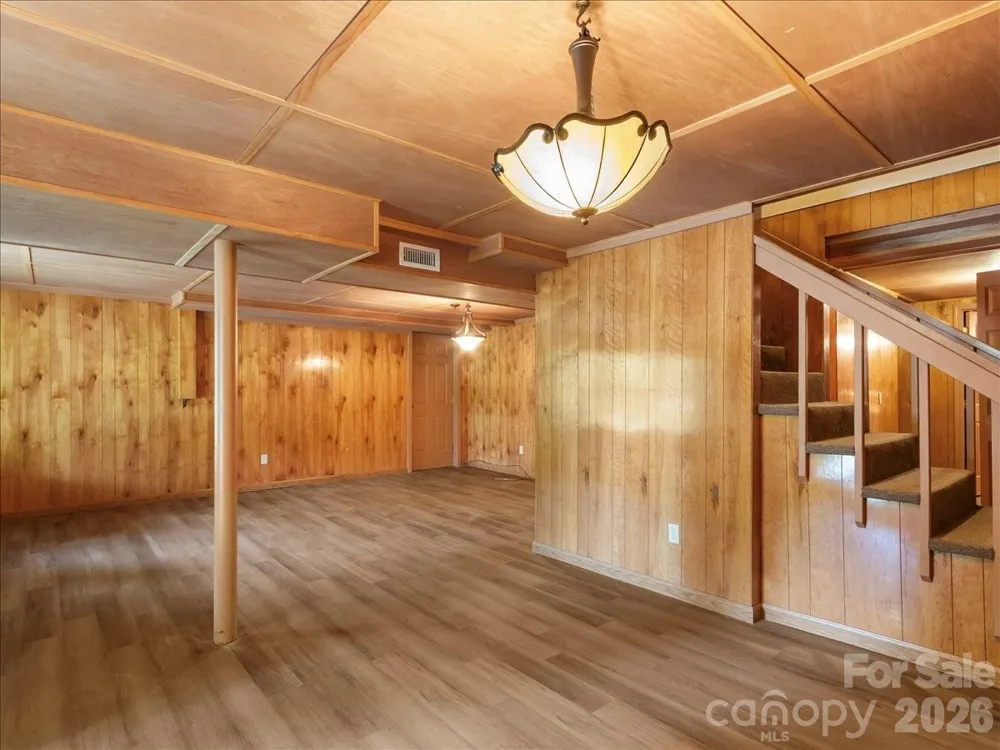 16 Turtle Dove Trail Burnsville, NC 28714