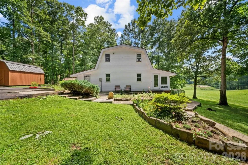 371 Patton Valley Drive Nebo, NC 28761