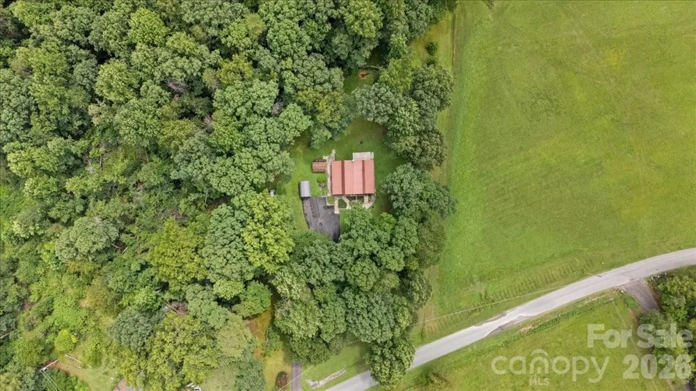 371 Patton Valley Drive Nebo, NC 28761