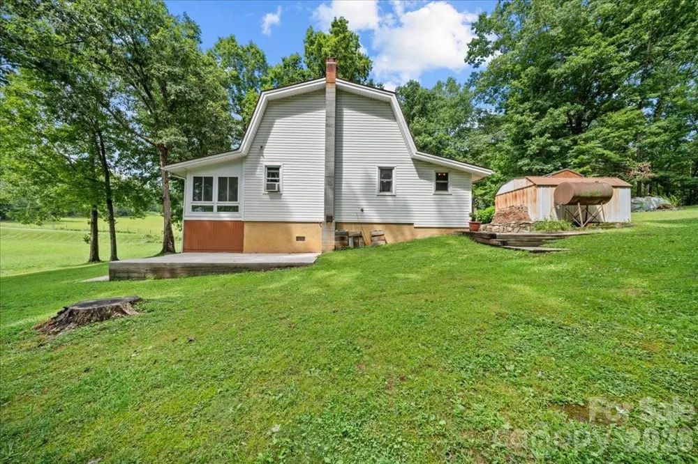 371 Patton Valley Drive Nebo, NC 28761