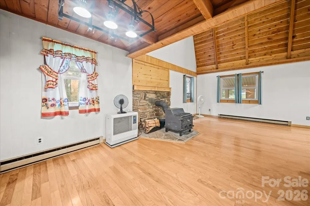 371 Patton Valley Drive Nebo, NC 28761