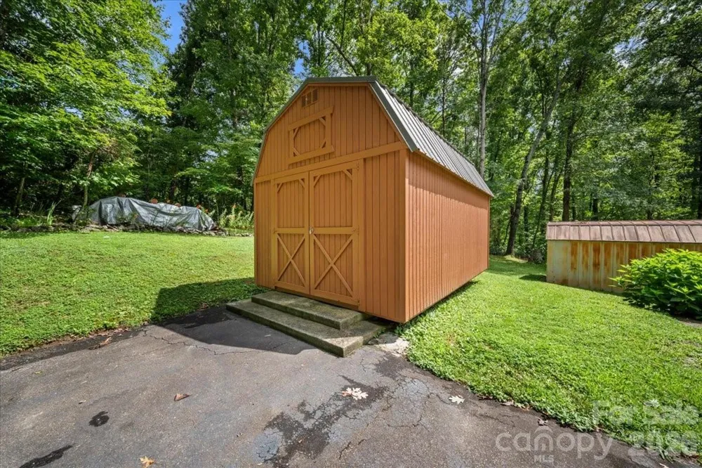 371 Patton Valley Drive Nebo, NC 28761