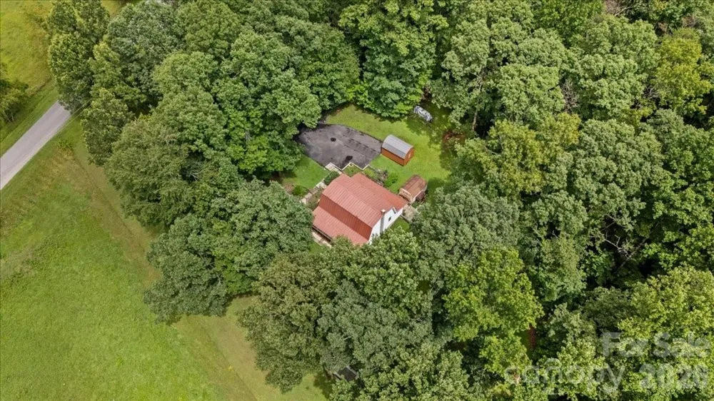371 Patton Valley Drive Nebo, NC 28761