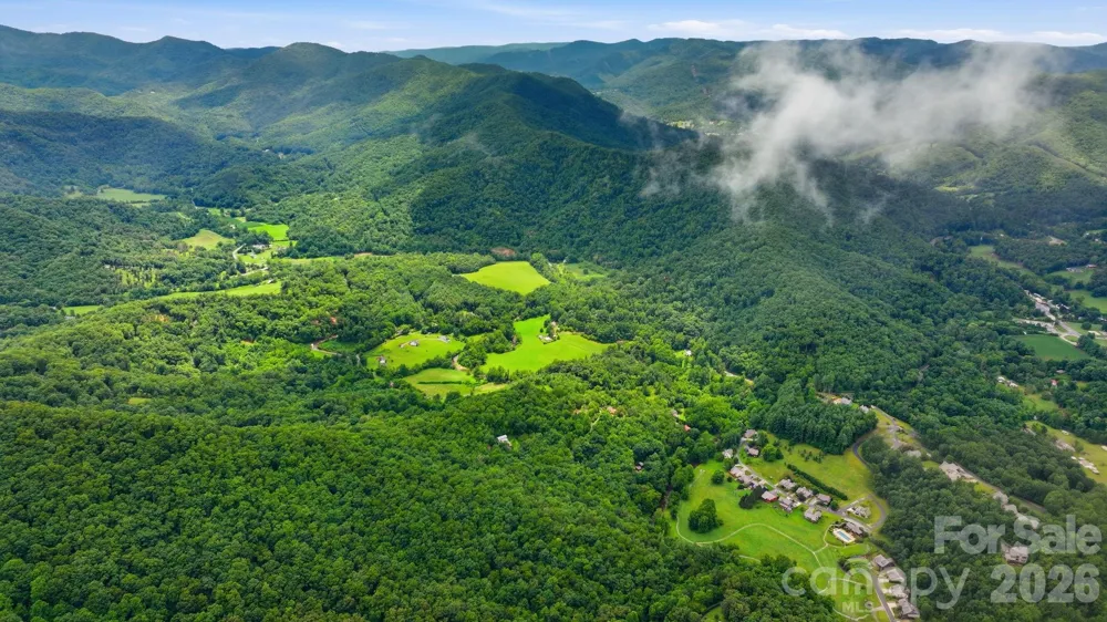 000 Suntrace Circle #18/20 Cullowhee, NC 28723