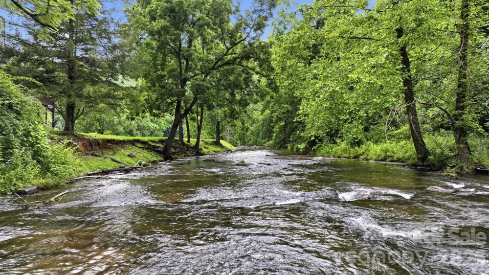 000 Suntrace Circle #18/20 Cullowhee, NC 28723