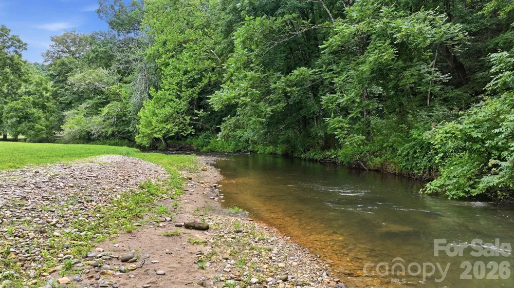000 Suntrace Circle #18/20 Cullowhee, NC 28723