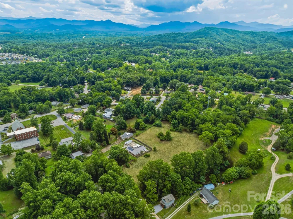 99999 Daniel Road #3 Asheville, NC 28806