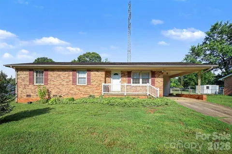 202 W Debby Drive