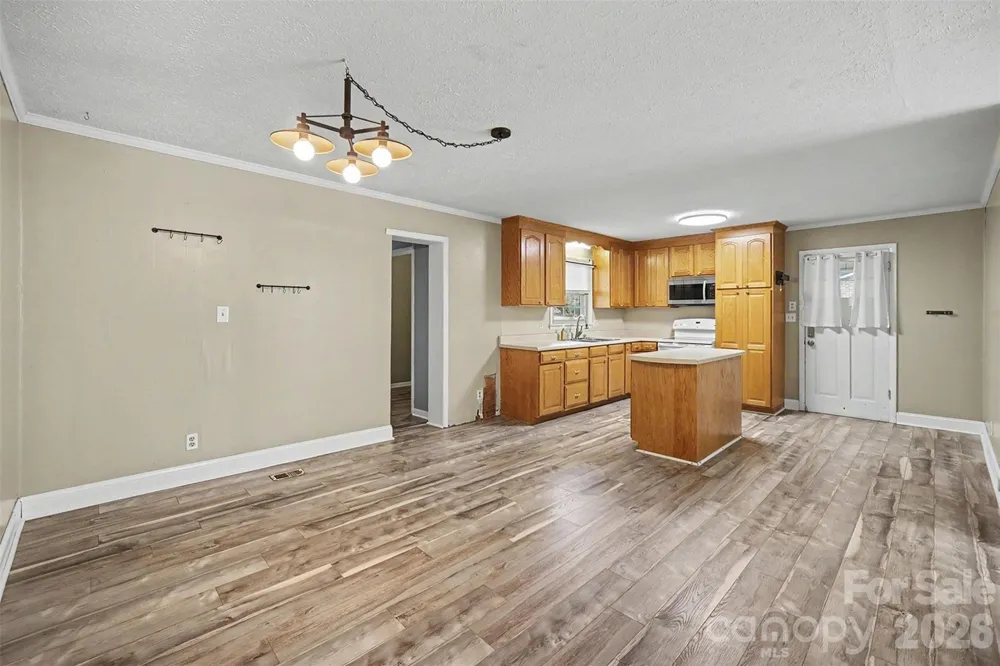 202 W Debby Drive Shelby, NC 28152