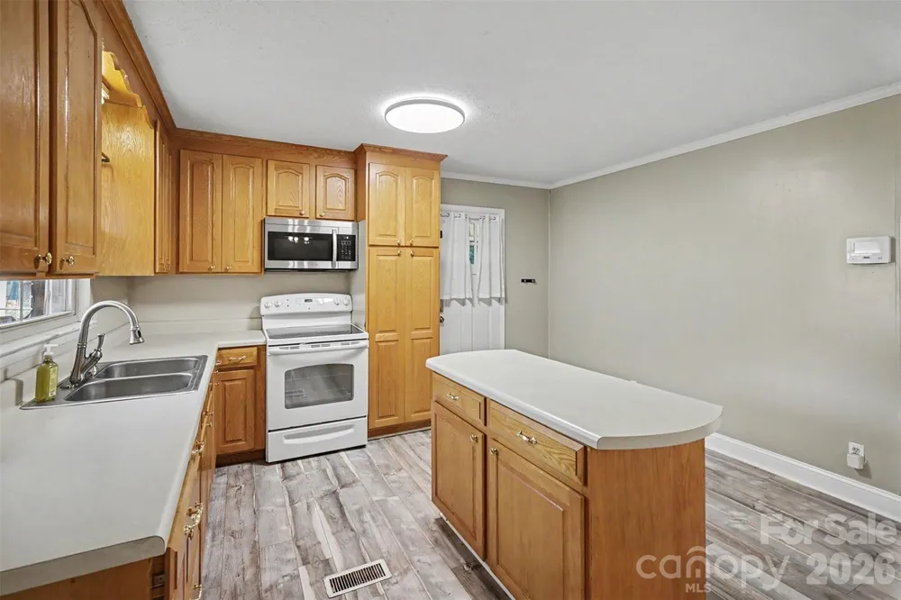 202 W Debby Drive Shelby, NC 28152