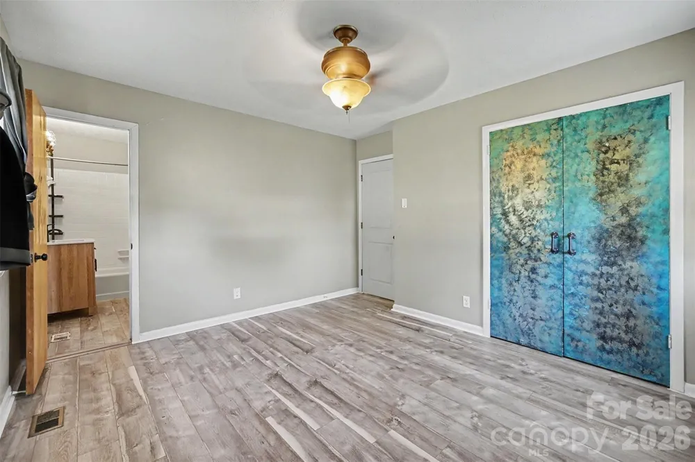 202 W Debby Drive Shelby, NC 28152