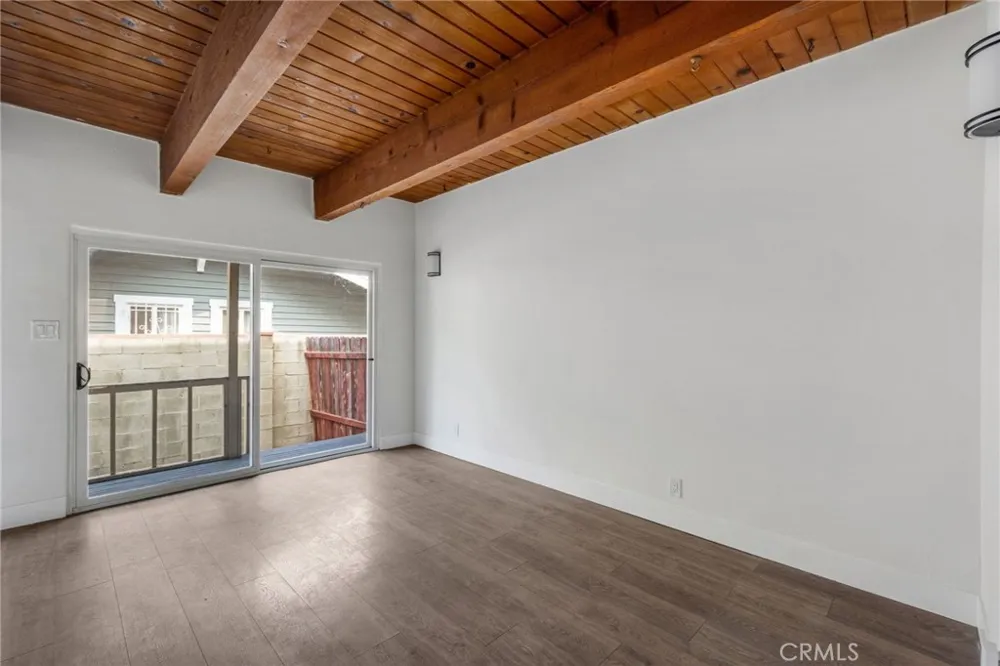 125 E Buckthorn Inglewood, CA 90301