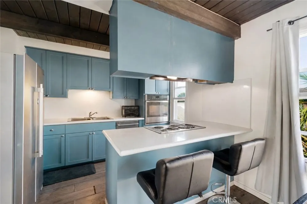 125 E Buckthorn Inglewood, CA 90301