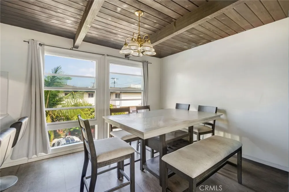 125 E Buckthorn Inglewood, CA 90301